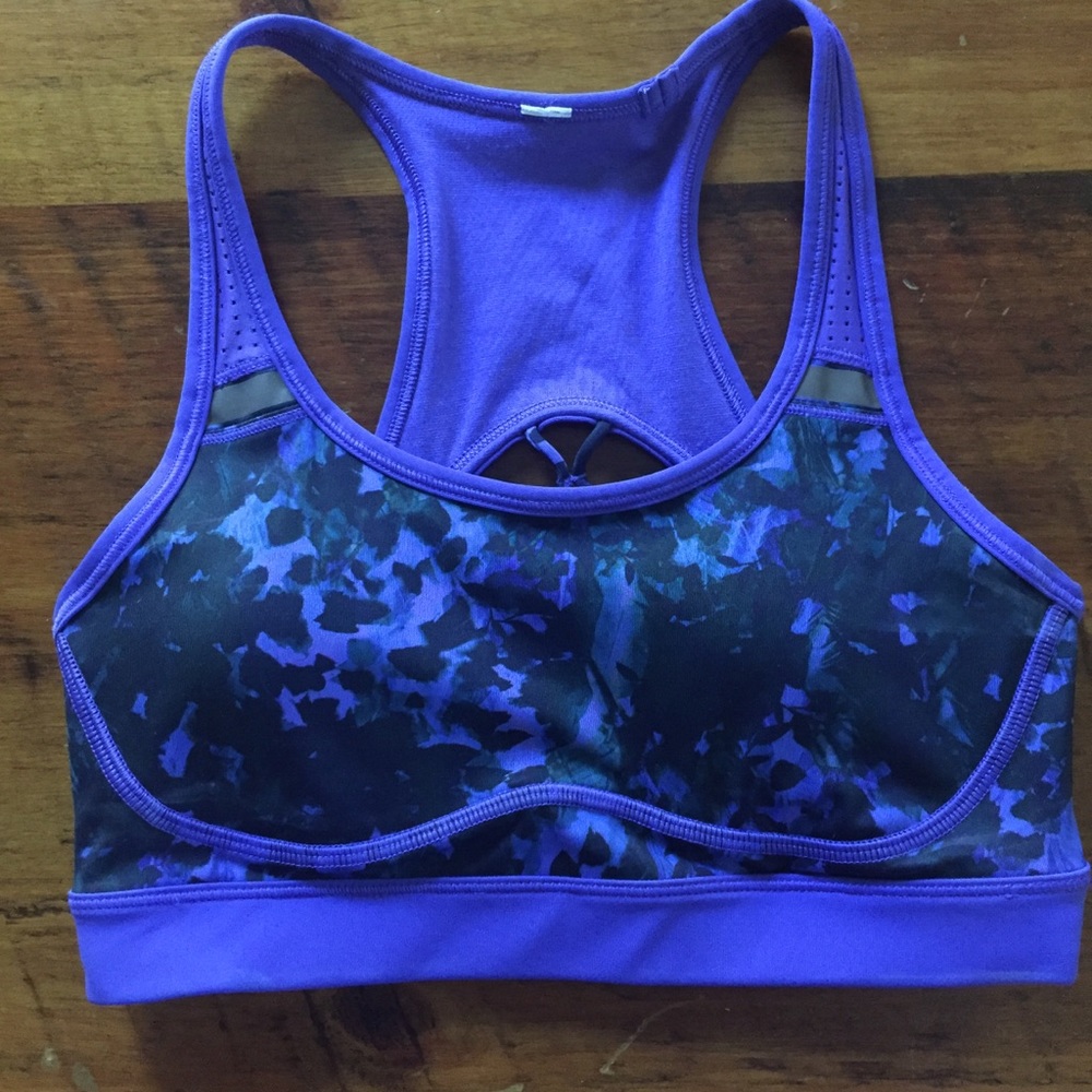 LuLulemon Athletica Size 4 Sports Bra